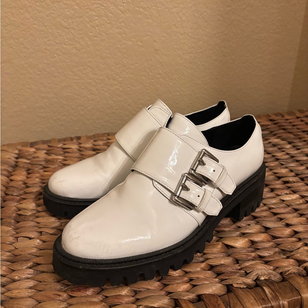 Aerosoles Women’s Rockie Monk Strap Loafers in white